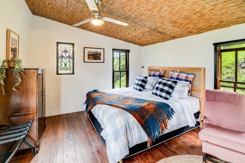 Howie’s Hut bedroom interior